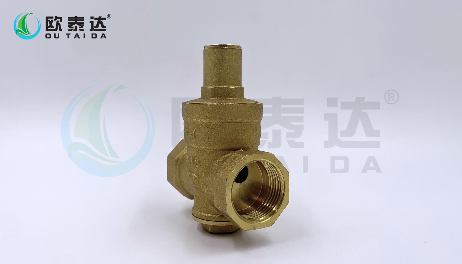 Brass pressure reducing valve