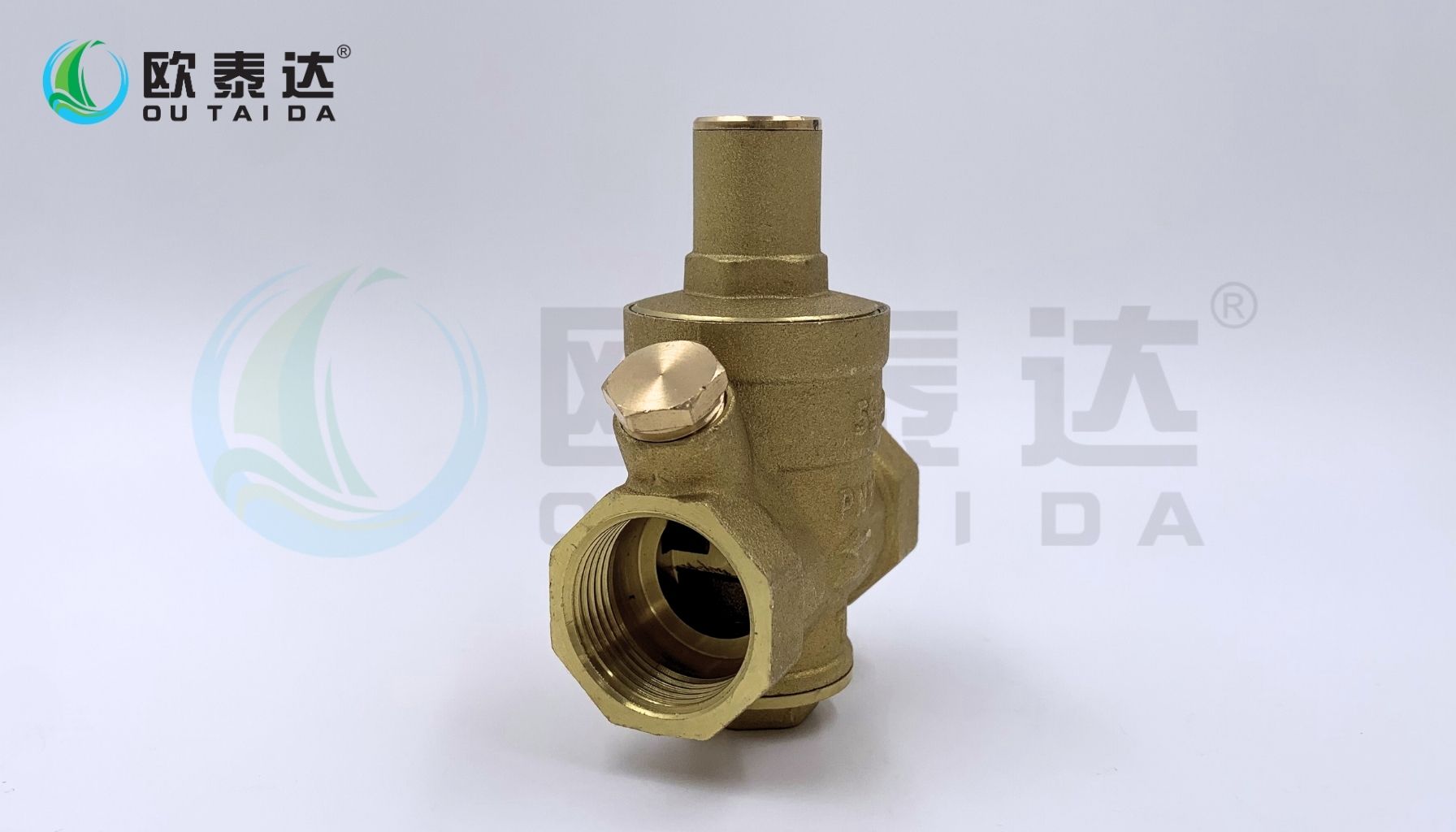 Brass pressure reducing valve