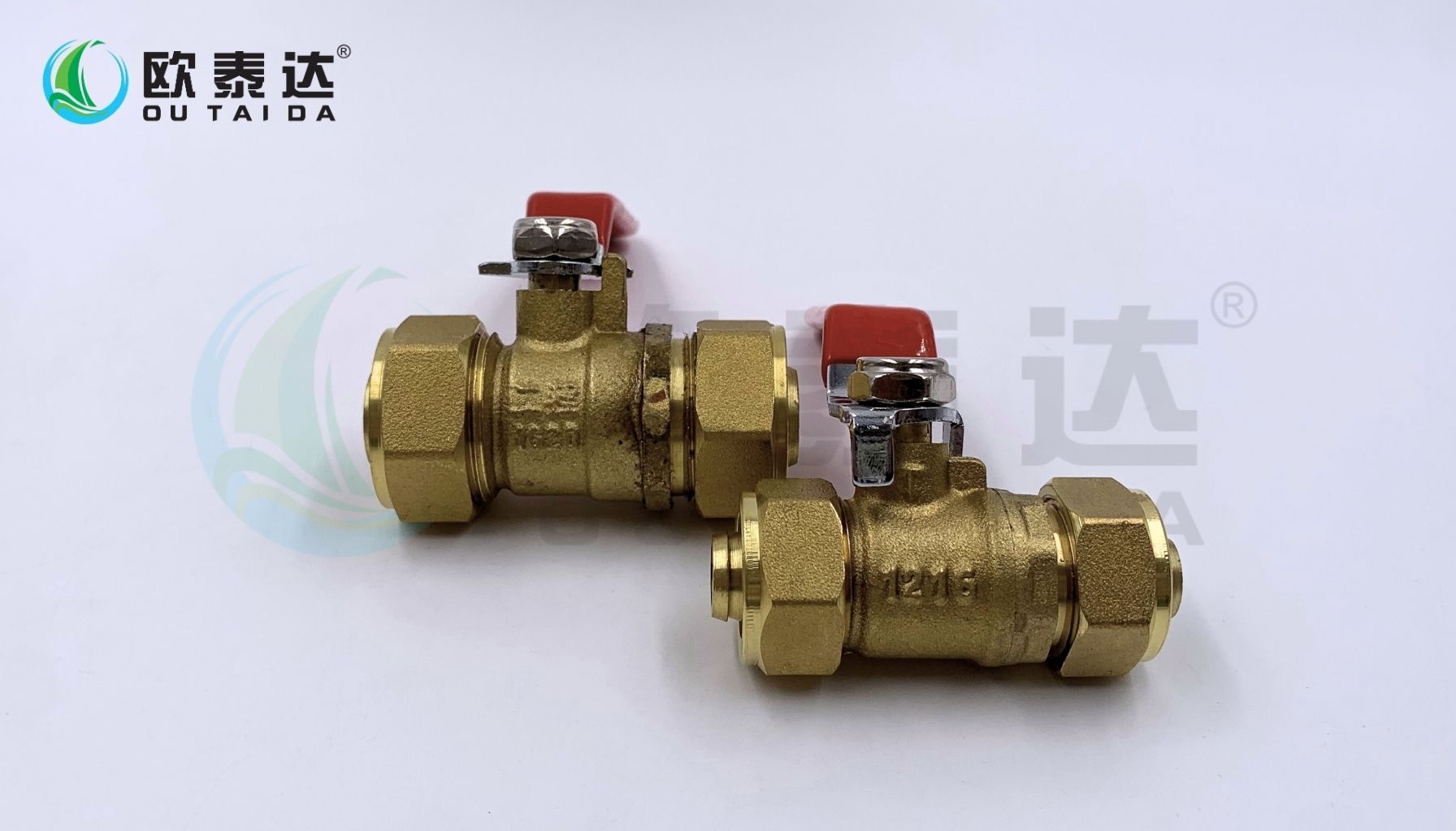 Brass aluminum-plastic pipe ball valve