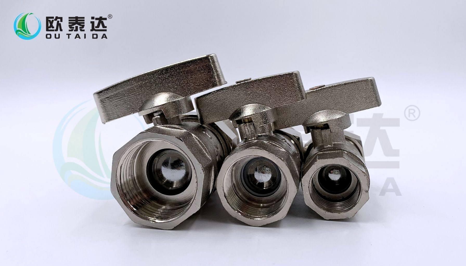 Socket type heating ball valve