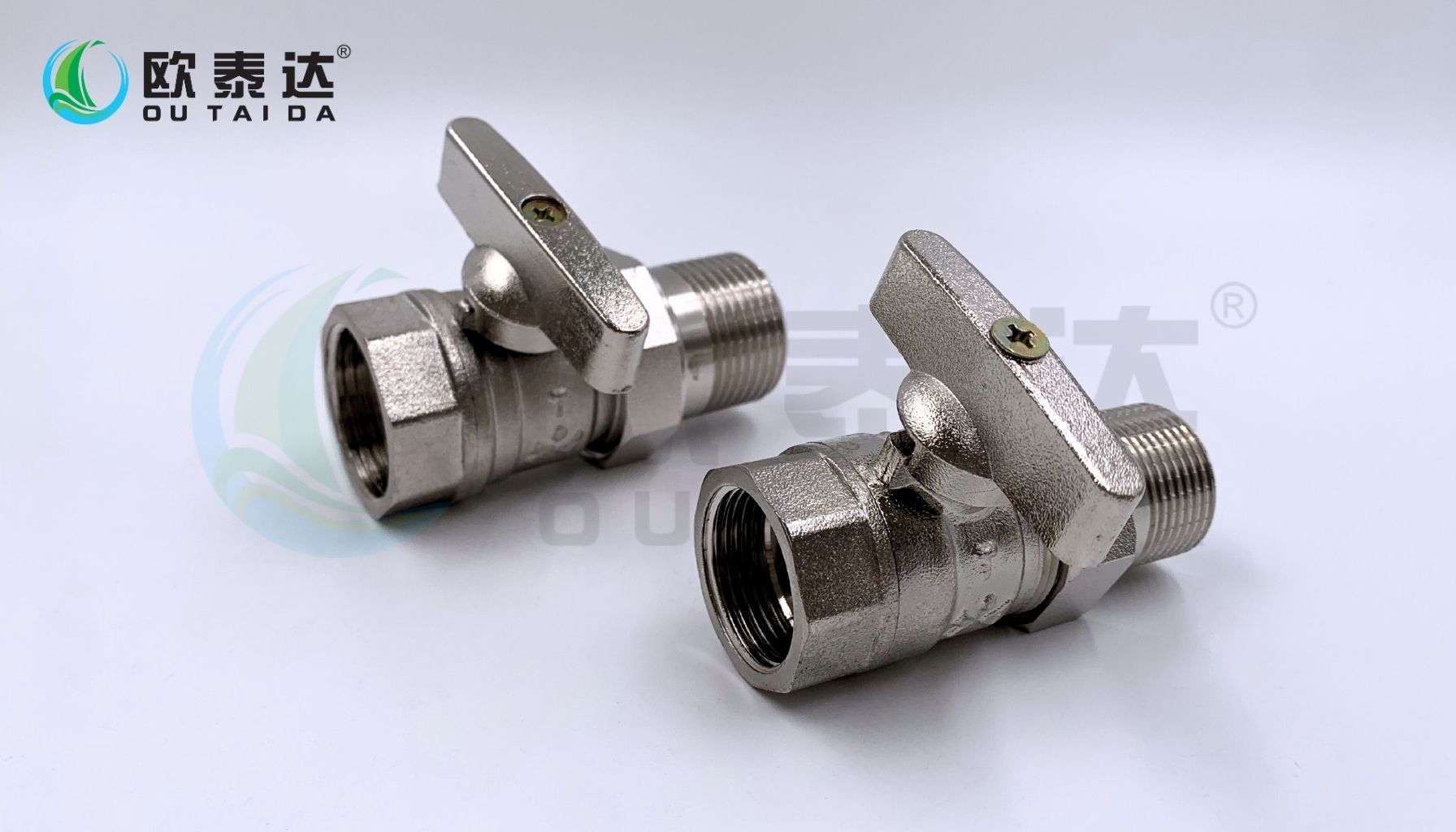 Socket type heating ball valve